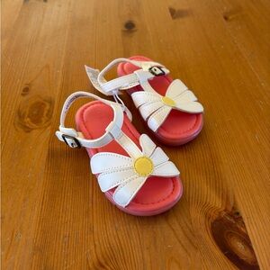 Old Navy White and Pink Baby Sandals